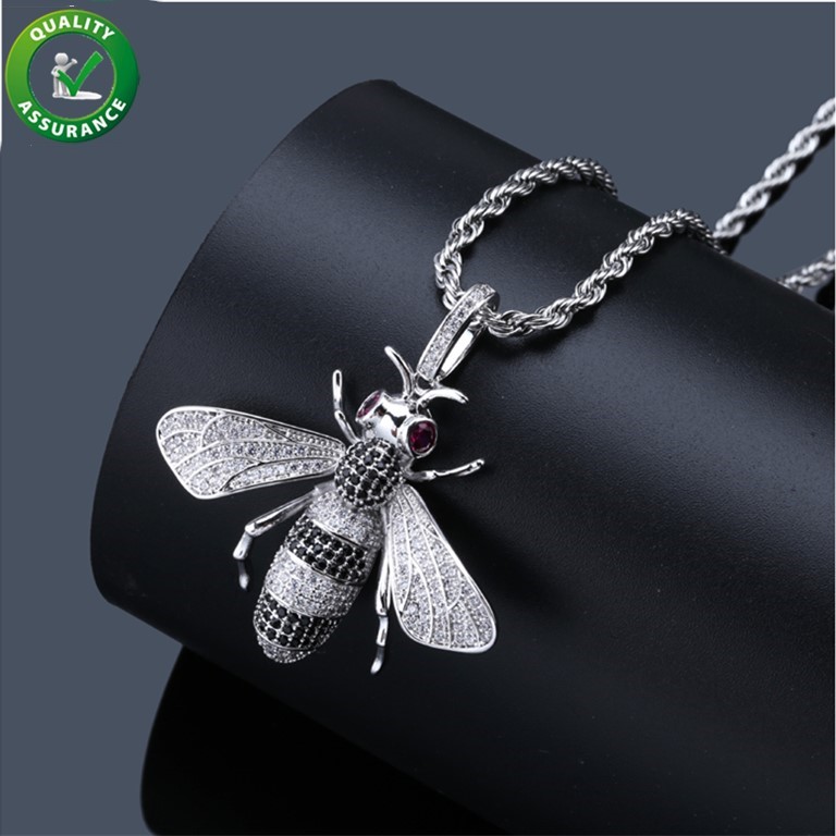 Iced Out Pendant Hip Hop Jewelry Micropave Simulated Diamond CZ Bling Bee Pendant Necklace with Rope Chain for Men Luxury Designer