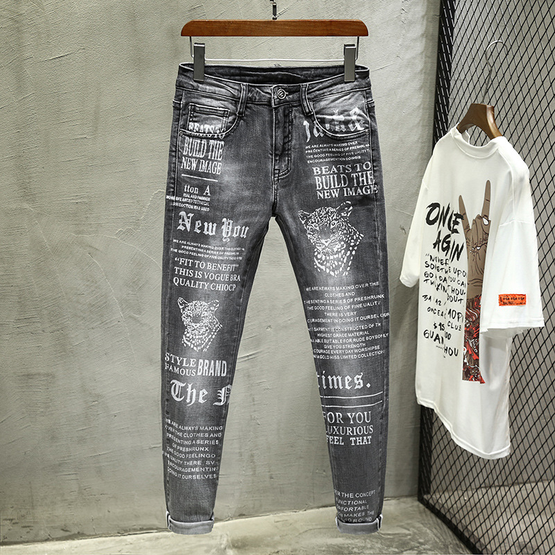 2020 New Stretch Black Jeans Men's Autumn Letter Printed Slim Jeans European and American Style Printed and Dyed Denim Pants
2020 New Stretch Black Jeans Men's Autumn Letter Printed Slim Jeans European and American Style Printed and Dyed Denim Pants