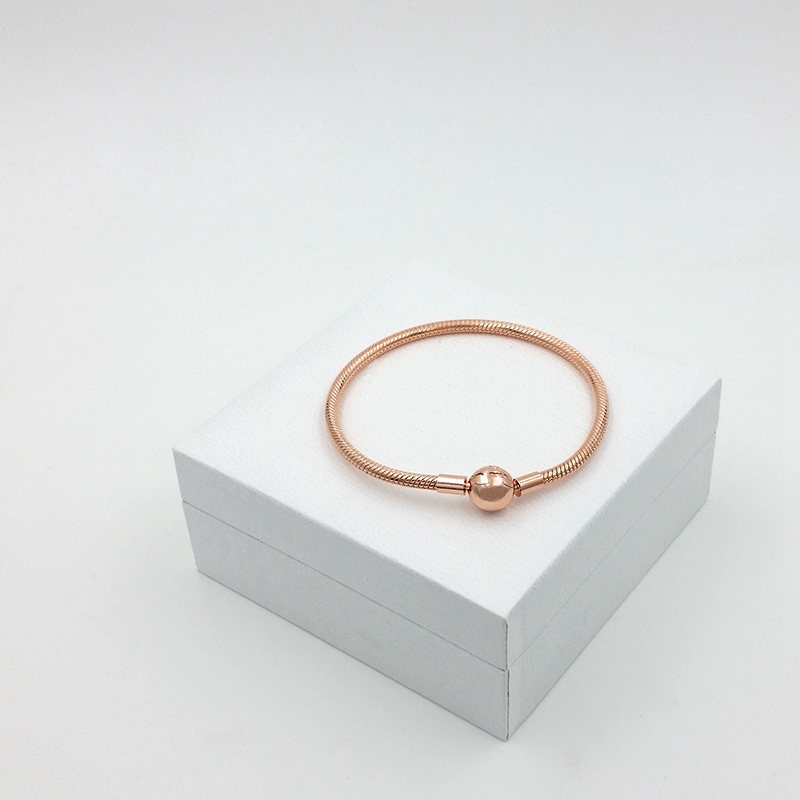 Wholesale- to Pandora jewelry bracelet 925 sterling silver plated rose gold ball snake bone chain high quality trend ladies bracelet
Wholesale- to Pandora jewelry bracelet 925 sterling silver plated rose gold ball snake bone chain high quality trend ladies bracelet