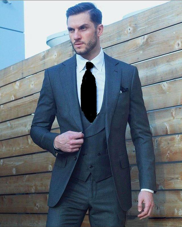 High Quality Two Buttons Gray Groom Tuxedos Notched Lapel Best Man Suits Men's Wedding Three Pieces Suits (Jacket+Pants+Vest)