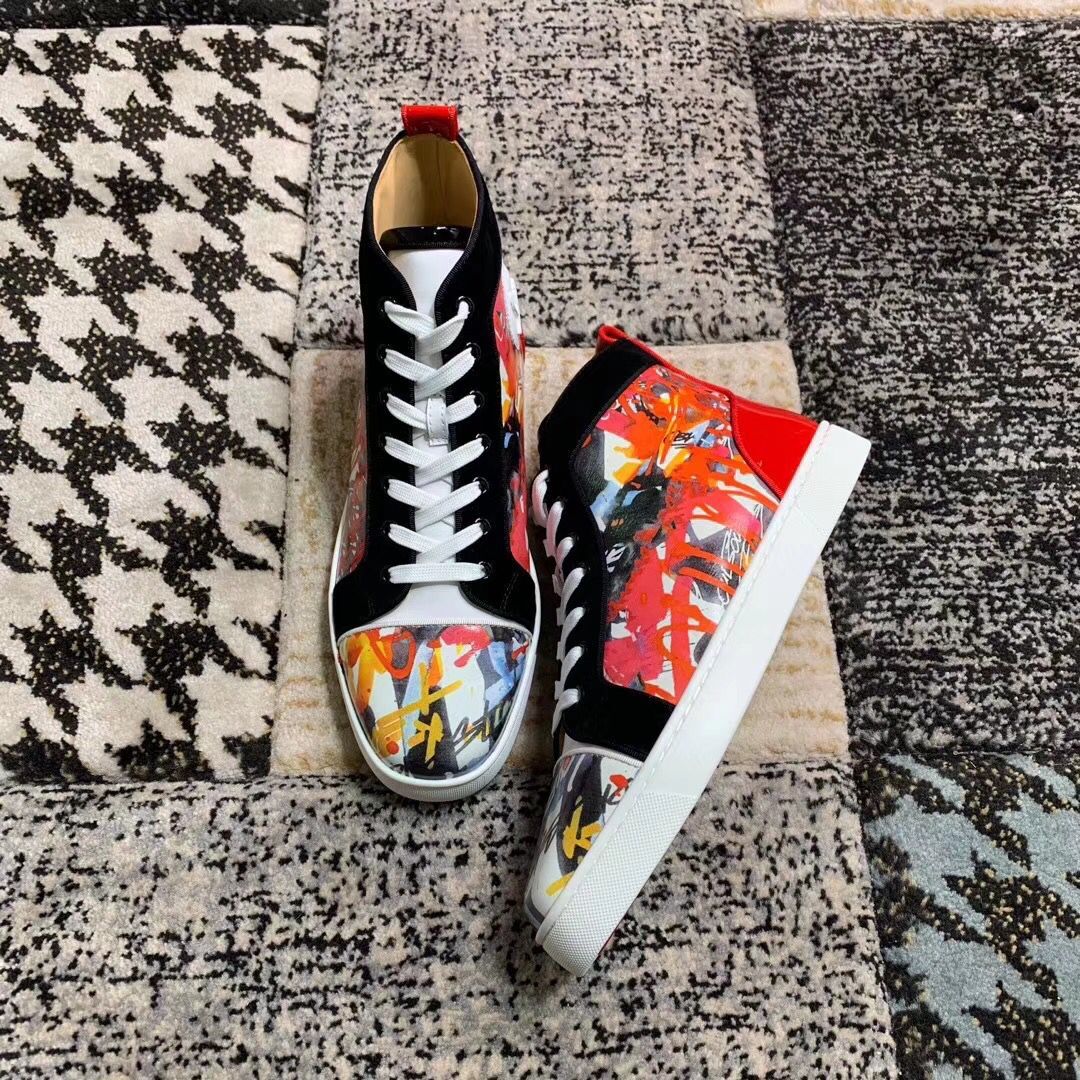 Best quality Mens Graffiti Leather High Top Famous Red Bottom Sneakers Man Outdoor Trainers Leisure Louisflats Party Wedding, Black
Best quality Mens Graffiti Leather High Top Famous Red Bottom Sneakers Man Outdoor Trainers Leisure Louisflats Party Wedding, Black
