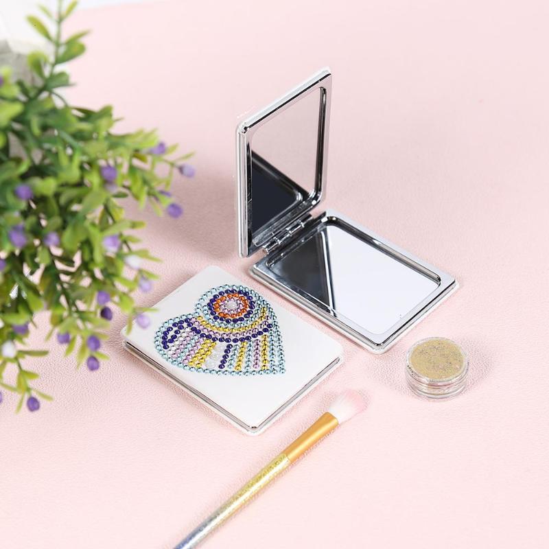 DIY Mini Ultra-thin Rectangle Vanity Mirrors Handmade Heart Special Shaped Diamond Sliver Painting Pocket Makeup Mirror
DIY Mini Ultra-thin Rectangle Vanity Mirrors Handmade Heart Special Shaped Diamond Sliver Painting Pocket Makeup Mirror