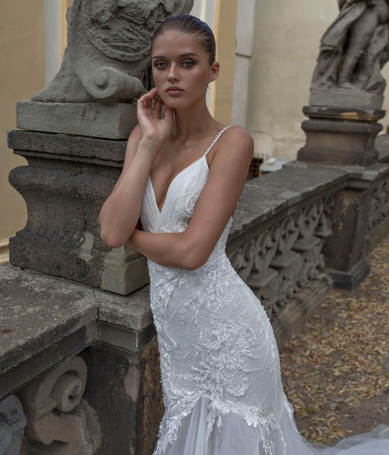 Mermaid Lace Amazing Backless Wedding Dresses Spagetti Straps Beaded Bridal Gowns Trumpet Sweep Train Appliqued Plus Size Robe De Marie