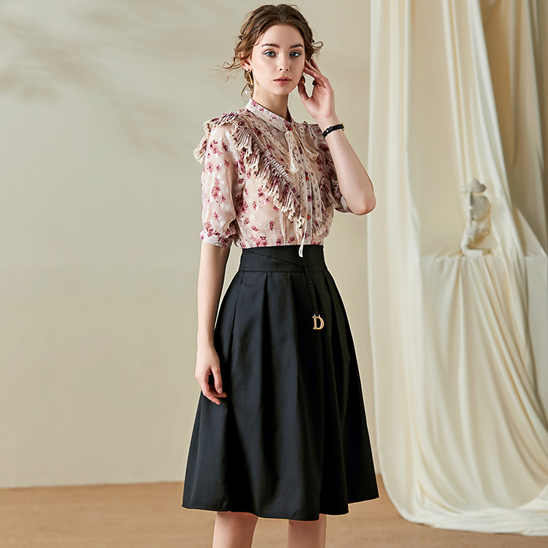 Skirt Set 2020 Women Spring Summer Floral Printed Half Sleeve Lace Patchwork Blouse + Solid color Knee Length Skirt 2 Piece Set, Pink
Skirt Set 2020 Women Spring Summer Floral Printed Half Sleeve Lace Patchwork Blouse + Solid color Knee Length Skirt 2 Piece Set, Pink