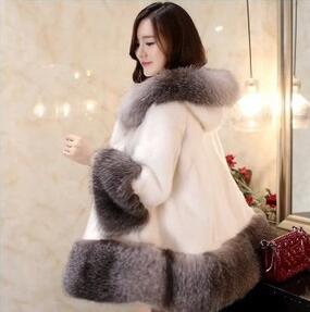 Vetement Women' Winter 2019 Vetement Overcoat Artificial Fur Coat With Fur Cap Femme Jacket Casual Fluffy Outwear AR85, Beige
Vetement Women' Winter 2019 Vetement Overcoat Artificial Fur Coat With Fur Cap Femme Jacket Casual Fluffy Outwear AR85, Beige