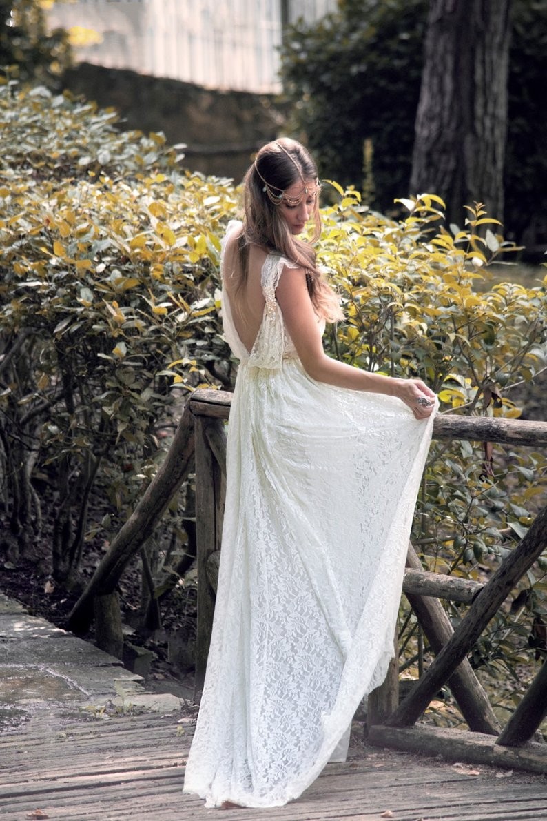 2019 Ivory Bohemian Backless V Neck Beach Bridal Gowns Boho Delicate Lace Wedding Dresses Vestido De Noiva 0510