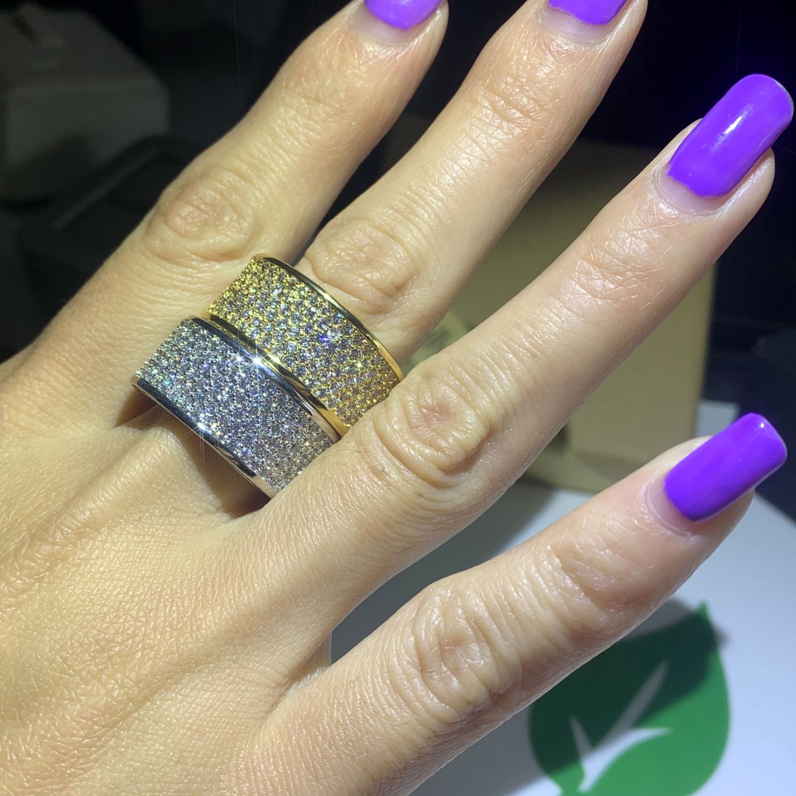 Choucong Hot Sale SParkling Luxury Jewelry 10KT White Gold Fill Pave Micro Sapphire CZ Diamond Gemstones Wedding Circle Band Ring for Women