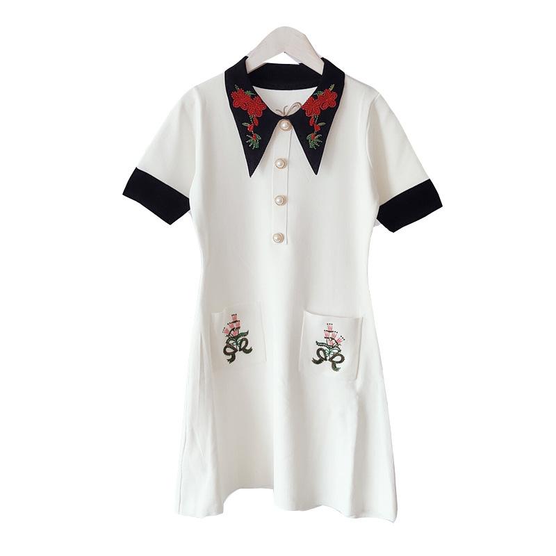 2019 Designer Woman Summer Dresses Early Autumn New Lapel Embroidery Flowers Hot Drilling Double Pocket Knit Women Clothes One, Black
2019 Designer Woman Summer Dresses Early Autumn New Lapel Embroidery Flowers Hot Drilling Double Pocket Knit Women Clothes One, Black