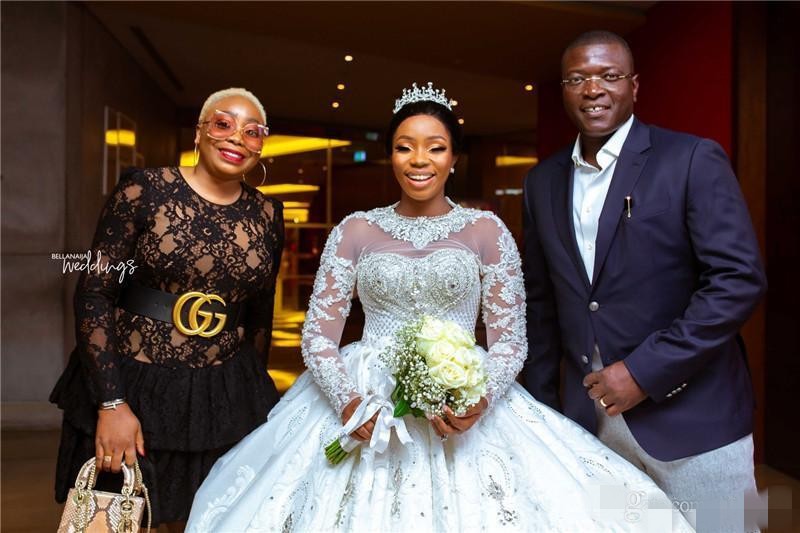 Ball Dresses Beaded Jewel Neck Long Sleeves Illusion Or Length Wedding Gown Plus Size Vestido De Novia