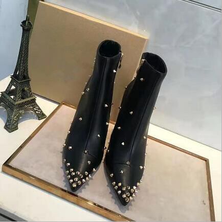 Europe and the United States popular new style fashionable lady short boots, design diversity sexy lady banquet wedding rivet boots + box, Color 7
Europe and the United States popular new style fashionable lady short boots, design diversity sexy lady banquet wedding rivet boots + box, Color 7