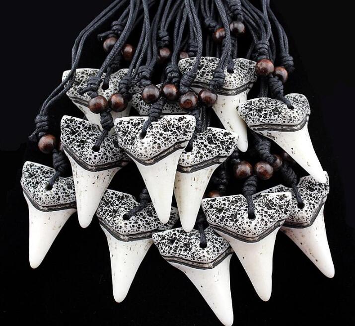 Multi style selection 12pcs/lot Imitation Yak Bone Carving Shark Tooth Charm Pendant Wood Beads Necklace Amulet Gift Men's Fashion Necklace
Multi style selection 12pcs/lot Imitation Yak Bone Carving Shark Tooth Charm Pendant Wood Beads Necklace Amulet Gift Men's Fashion Necklace