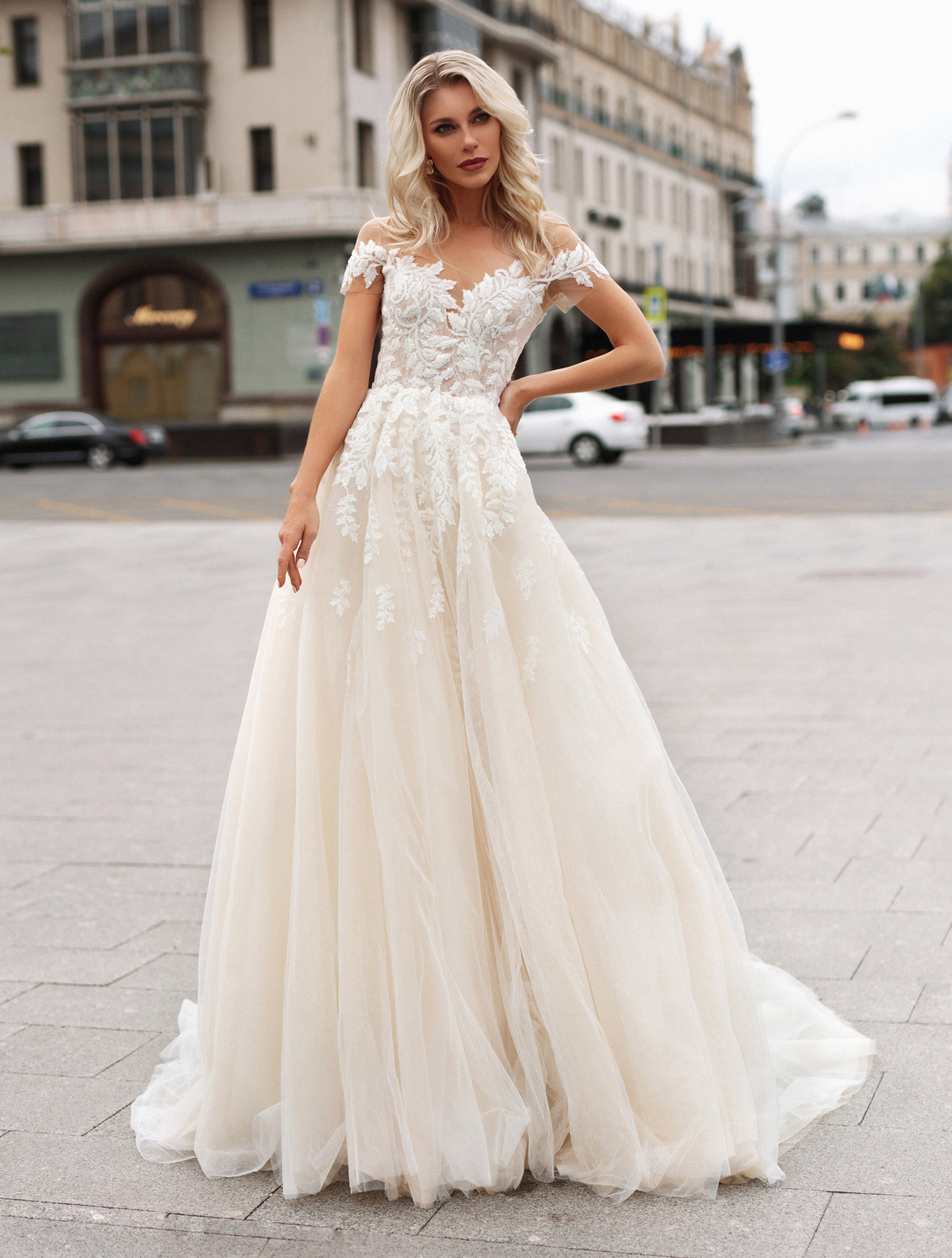 Bohemain A Line Wedding Dresses Sheer Jewel Neck Lace Appliques Wedding Dress Backless Sweep Train Bridal Gowns robes de mariée