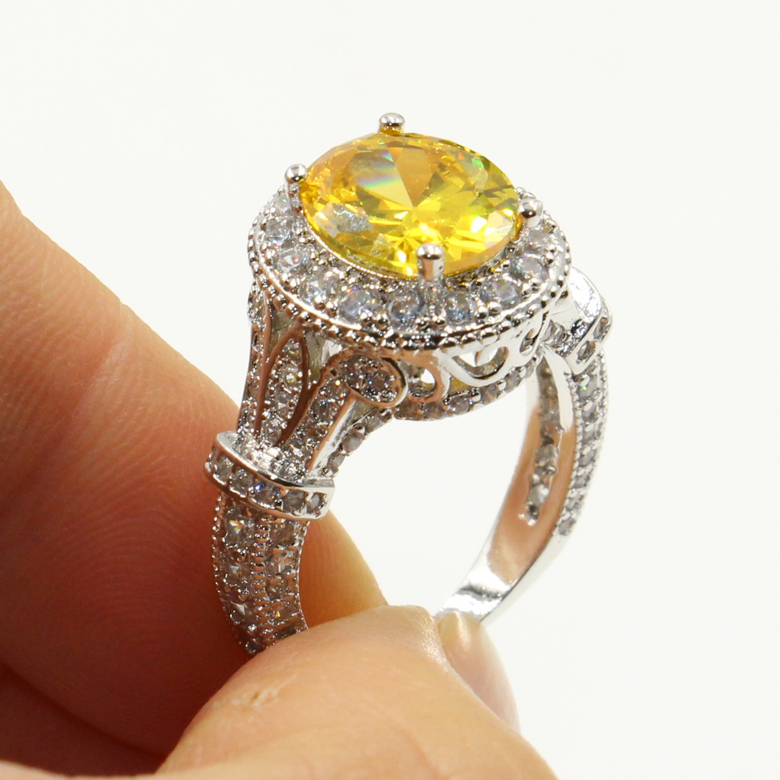 Sparkg Sterg Sier Oval Cut Topaz CZ Dia Wedding Band for Women - Sizes 6, 7, 8