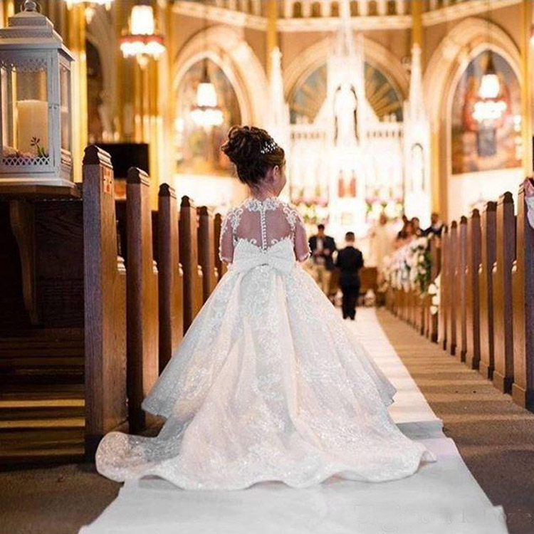 Gorgeous 2020 New White Lace Flower Girls Dresses For Wedding Beads Jewel Neck Long Sleeves A Line Princess Little Girls Bride Gowns