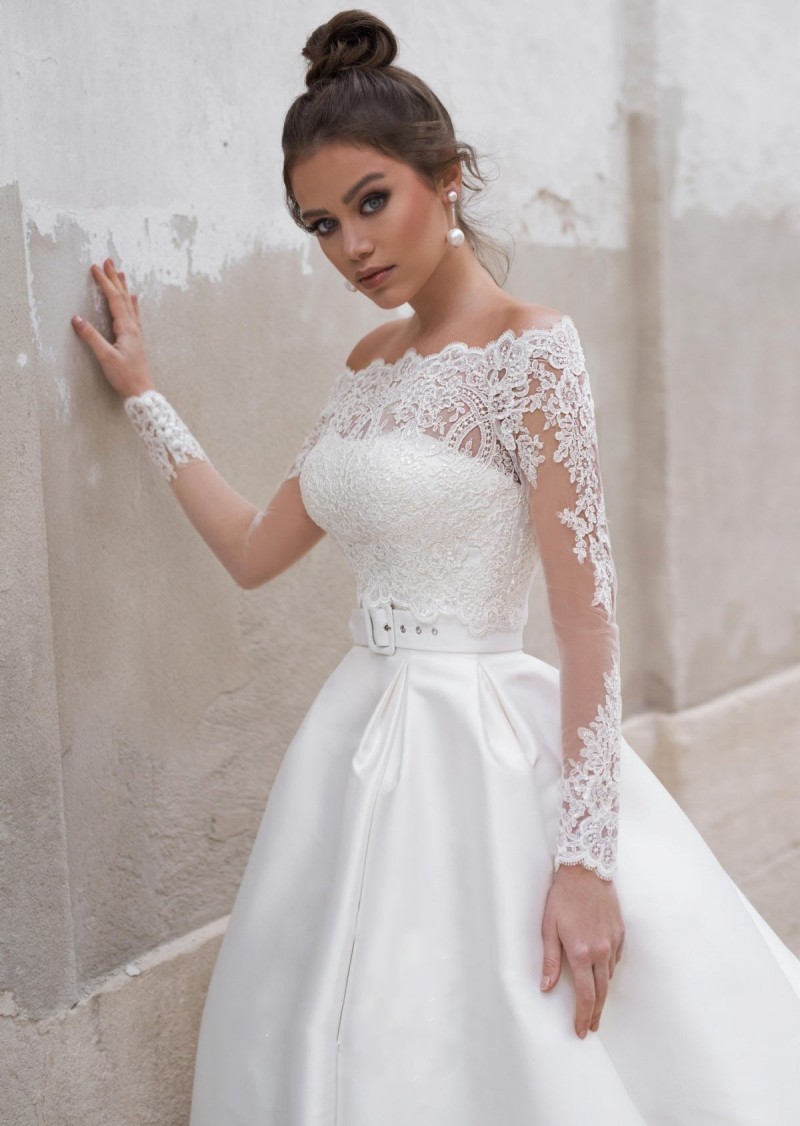 Modest Elegant A Line Wedding Dresses With Long Lace Jacket Sweetheart Lace Up Sleeveless Sash Wedding Gowns Sweep Train robe de mariée