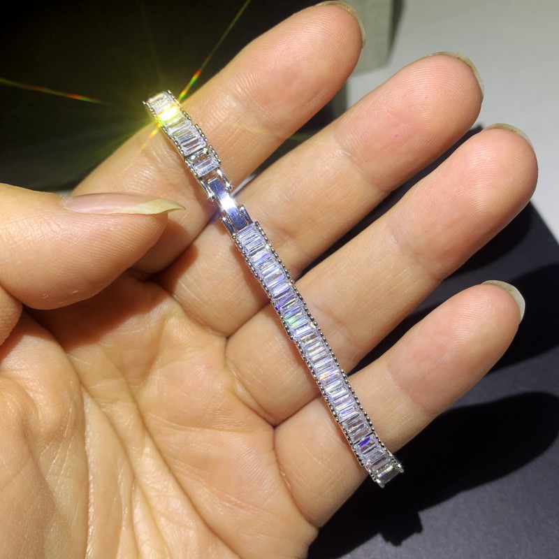 2020 Ins Top Sell Luxury Jewelry 18K White Gold Fill Silver Tennis Bracelet White Topaz CZ Diamond Stack Party Charm Women Wedding Bangle
