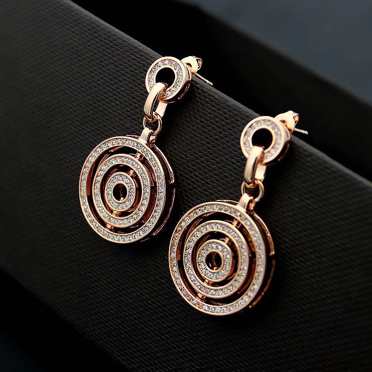 Top grade high carbon diamond earrings new goddess statement earrings luxury designer jewelry women earrings fashion earing, Golden
Top grade high carbon diamond earrings new goddess statement earrings luxury designer jewelry women earrings fashion earing, Golden