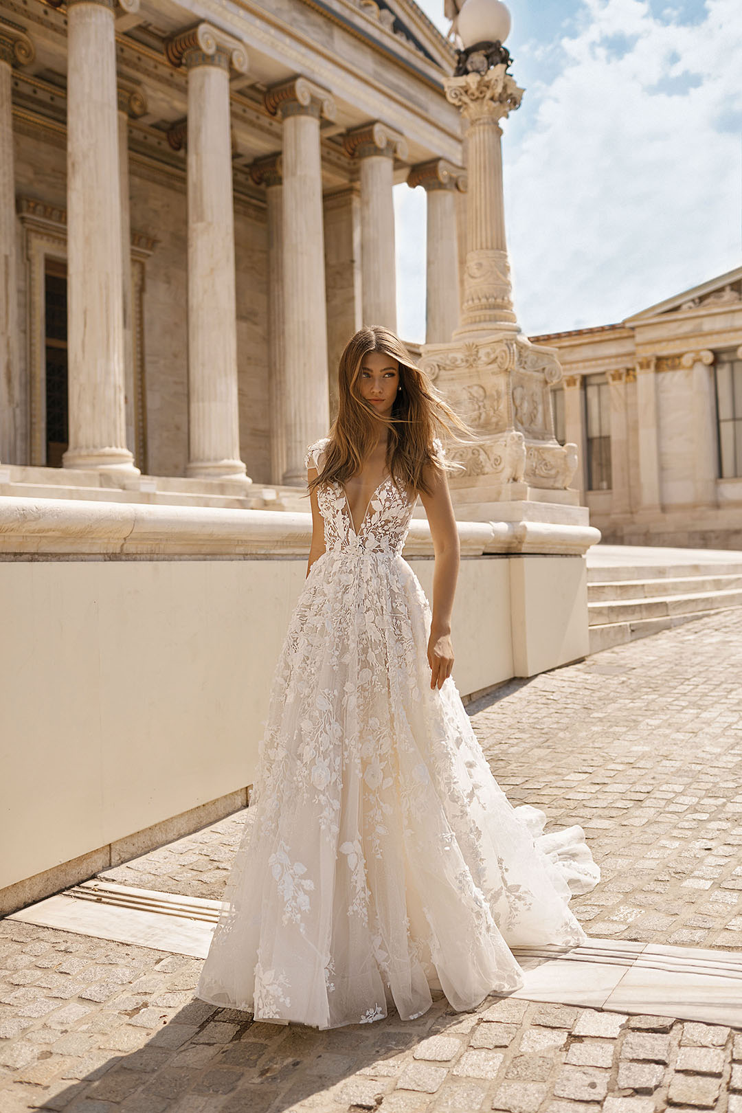 Berta Country Wedding Dresses Boho Deep V Neck Lace Appliques Beach Wedding Dress Bohemian Backless A Line Bridal Gowns Vestidos De Novia