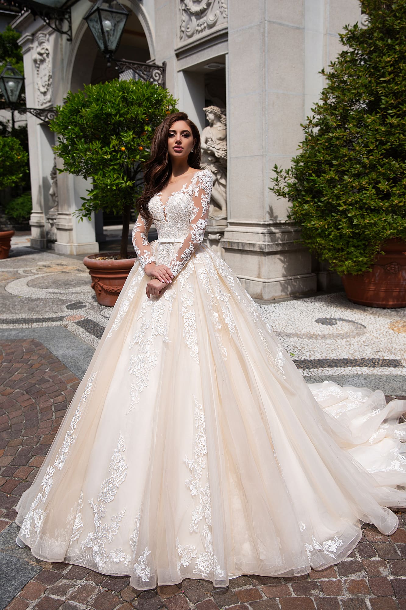 gorgeous lussano a line long sleeve wedding dresses plunging neck lace applique sweep train bridal gowns beach robe de marie