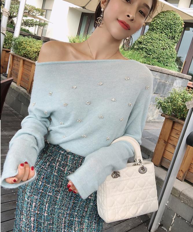 Ladies Wool Cashmere Blend Solid Color Long Sleeve Oblique Collar Knitted Pullover Sweater With Studs Embellished, Coral red as pic
Ladies Wool Cashmere Blend Solid Color Long Sleeve Oblique Collar Knitted Pullover Sweater With Studs Embellished, Coral red as pic