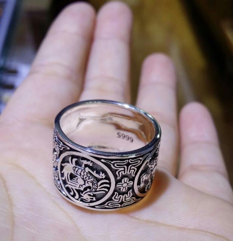 Solid Fine 999 Silver Ring Men 15mm Wide Band Carved Dragon Tiger Bird Cooll Fahsion 999 Silver Jewelry Men Gifts Large Size 13
Solid Fine 999 Silver Ring Men 15mm Wide Band Carved Dragon Tiger Bird Cooll Fahsion 999 Silver Jewelry Men Gifts Large Size 13