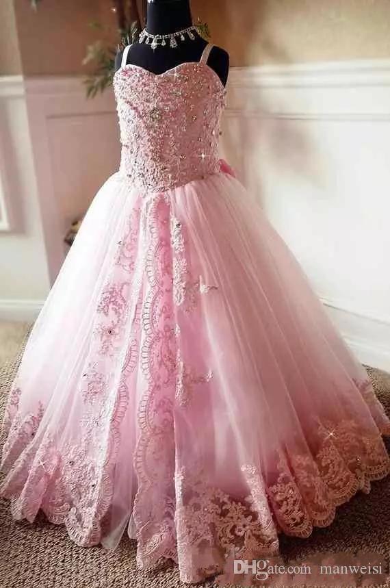 2020 Beaded Pink Lace Appliques Long Flower Girl Dresses Spaghetti Straps Custom Bow Kids First Communion Pageant Party Gowns, Same as image
2020 Beaded Pink Lace Appliques Long Flower Girl Dresses Spaghetti Straps Custom Bow Kids First Communion Pageant Party Gowns, Same as image