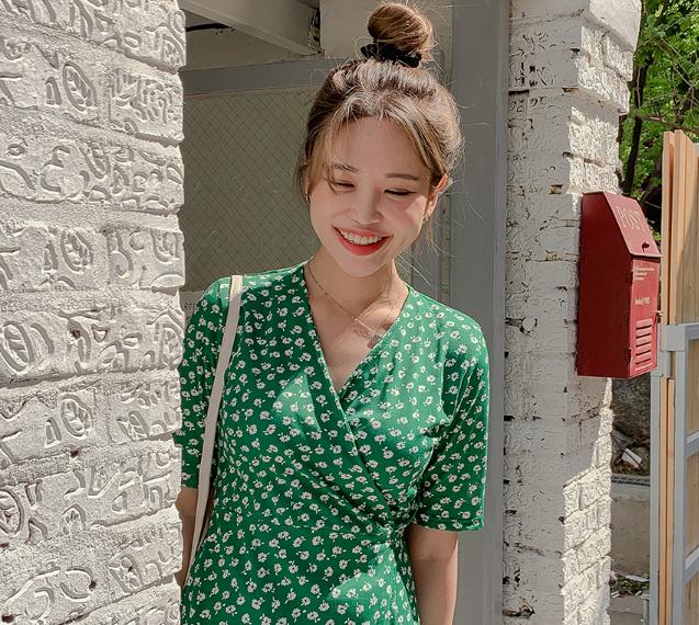 Plus Size New Summer Dress Girls Party Female Vintage Dress print short Sleeve Women Dresses oversize Robe Vestido, Green
Plus Size New Summer Dress Girls Party Female Vintage Dress print short Sleeve Women Dresses oversize Robe Vestido, Green