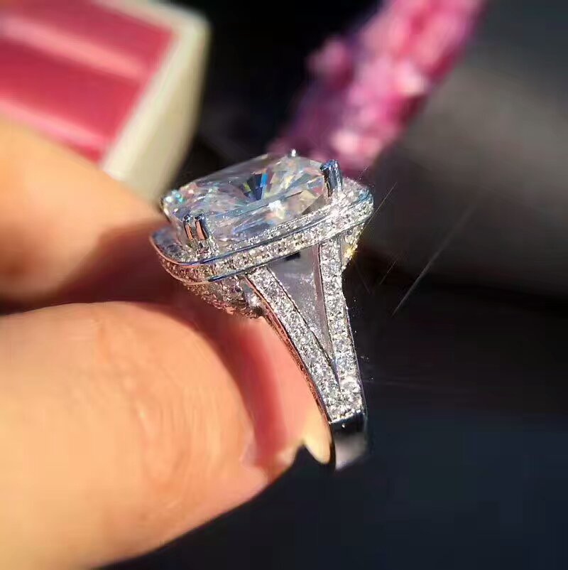 Luxury Jewelry Brand New 14KT White Gold Fill Cushion Shape Big White Topaz CZ Diamond Pave CZ Women Wedding Band Ring for Lovers' Gift