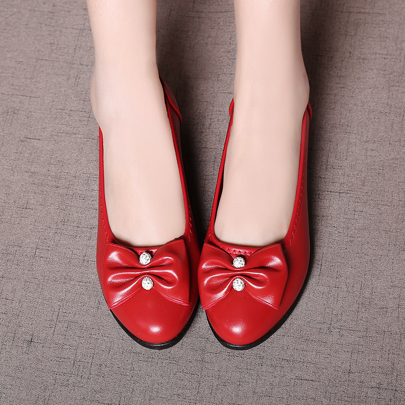 Spring Autumn new women leather work shoes mothers fashion soft leisure single shoes comfortable large size ladies shoes
Spring Autumn new women leather work shoes mothers fashion soft leisure single shoes comfortable large size ladies shoes
