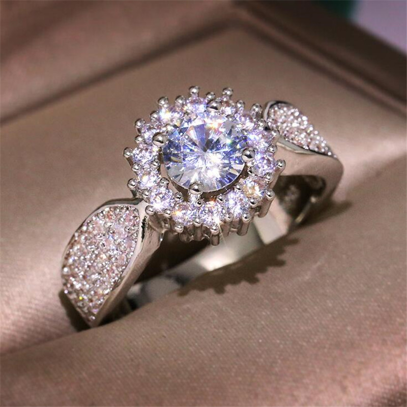 Sparkling Luxury Jewelry 925 Sterling Silver Big White Topaz CZ Diamond Promise Eternity Lucky Women Wedding Engagement Bridal Ring Gift