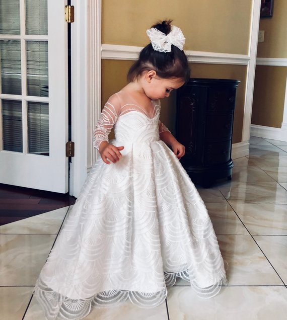 White Flower Girl Dresses A Line V Neck Lace Floor Length Long Sleeve Girls Pageant Dress Custom Made Kids Formal Gowns