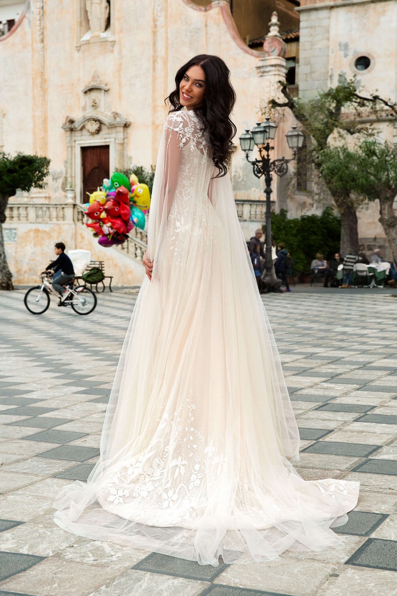 Innocentia Mermaid Wedding Dresses With Cape Spaghetti Lace Bridal Gowns Floor Length Plus Size Country Wedding Dress Cheap