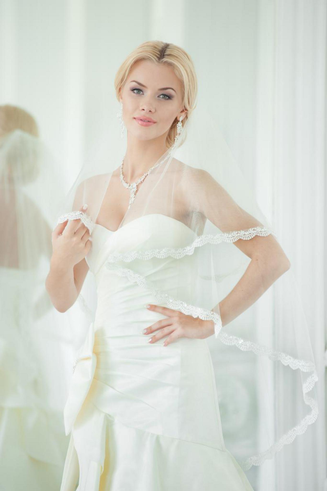 New Mermaid Wedding Dresses with Veils 2020 Satin Sweetheart Ruffles Tiered Bridal Gowns Sweep Train Plus Size Lace-up Back Wedding Dress