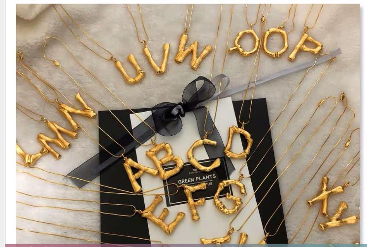 Fashion new large letter Necklace 26 letters same necklace pendant English letters
Fashion new large letter Necklace 26 letters same necklace pendant English letters