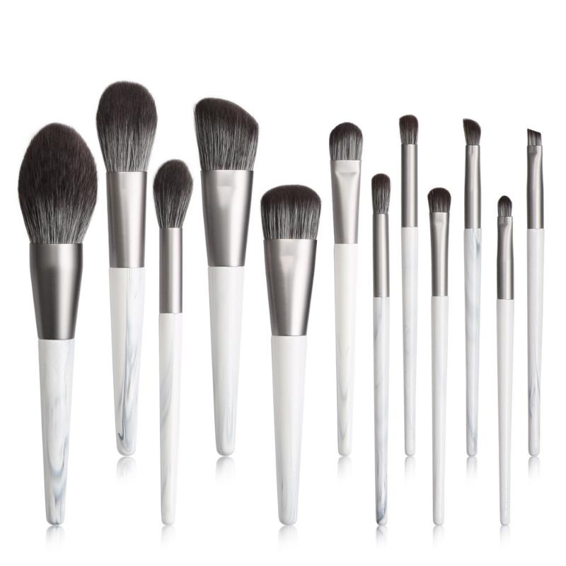12pcs Makeup Brushes Set Cosmetic Foundation Powder Blush Eyeshadow Lip Blend Make Up BrushSoft Hair Cosmetic Tools
12pcs Makeup Brushes Set Cosmetic Foundation Powder Blush Eyeshadow Lip Blend Make Up BrushSoft Hair Cosmetic Tools
