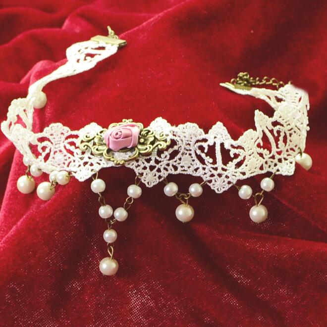 Wholesale- and American new elegant collar Creative fashion temperament ladies white lace necklace Explosive style Chokers
Wholesale- and American new elegant collar Creative fashion temperament ladies white lace necklace Explosive style Chokers