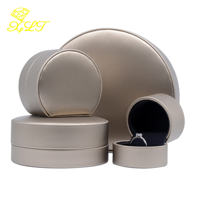 Semicircular PU Leatherette Creative Jewelry Box Brushed Ring Pendant Gift Box Bracelet Necklace For Jewelry Packaging
Semicircular PU Leatherette Creative Jewelry Box Brushed Ring Pendant Gift Box Bracelet Necklace For Jewelry Packaging