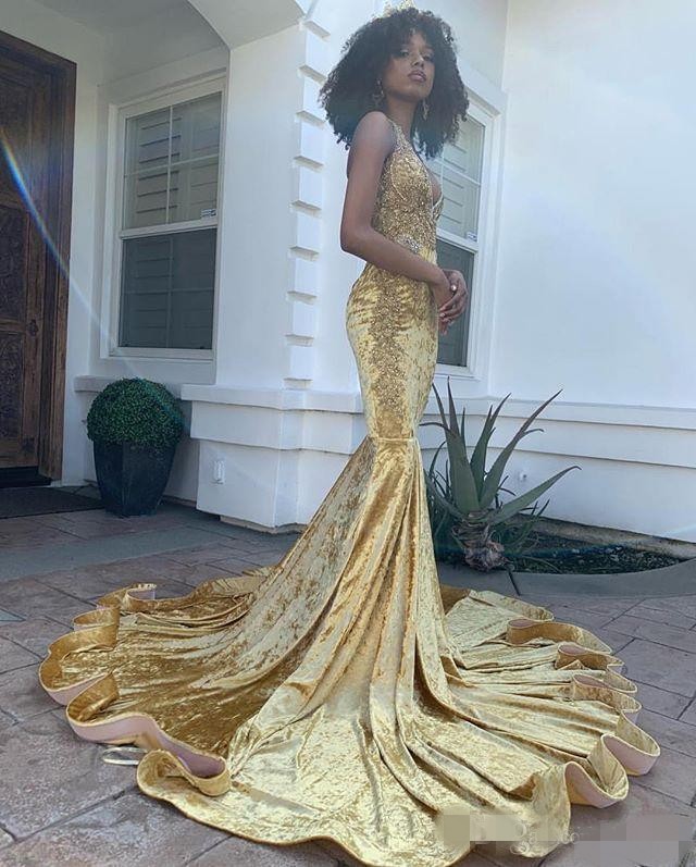 Gold 2020 Sexy Veet Prom Dresses Spaghetti Straps Plunging V Neck Beading Sweep Train Mermaid Evening Party Gowns Custom Made