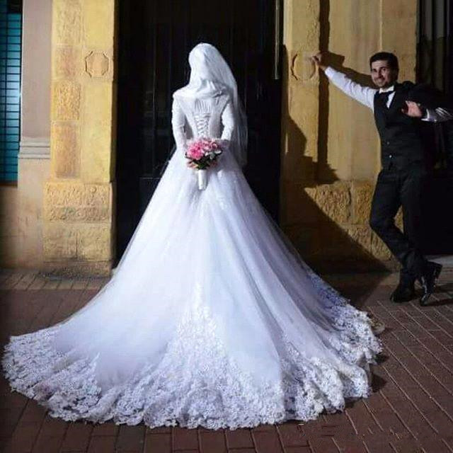 2019 Elegant Muslim Long Sleeves Lace A Line Wedding Dresses Tulle Applique Beaded Court Train Wedding Bridal Gowns With Lace Up Back BC1292