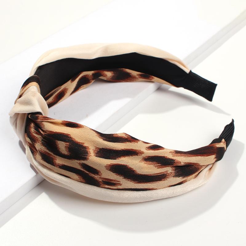Fashion Women Leopard Headband Bezel Headdress Knotting Wide Side Fabric Headband Hair Bands Bezel Hair Accessories Winter Tiara
Fashion Women Leopard Headband Bezel Headdress Knotting Wide Side Fabric Headband Hair Bands Bezel Hair Accessories Winter Tiara