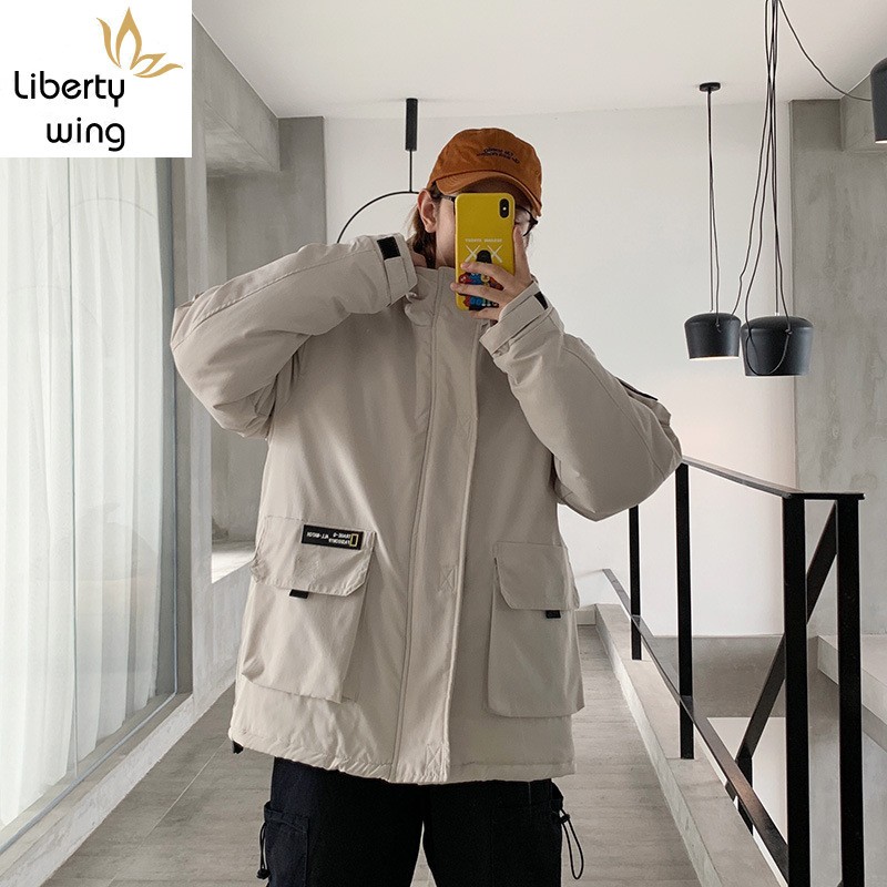 2020 Winter Lovers Cotton Jacket High Street Multi-pockets Zipper Work Outerwear Fashion Loose Thick Hooded Coat Plus Size 5XL
2020 Winter Lovers Cotton Jacket High Street Multi-pockets Zipper Work Outerwear Fashion Loose Thick Hooded Coat Plus Size 5XL