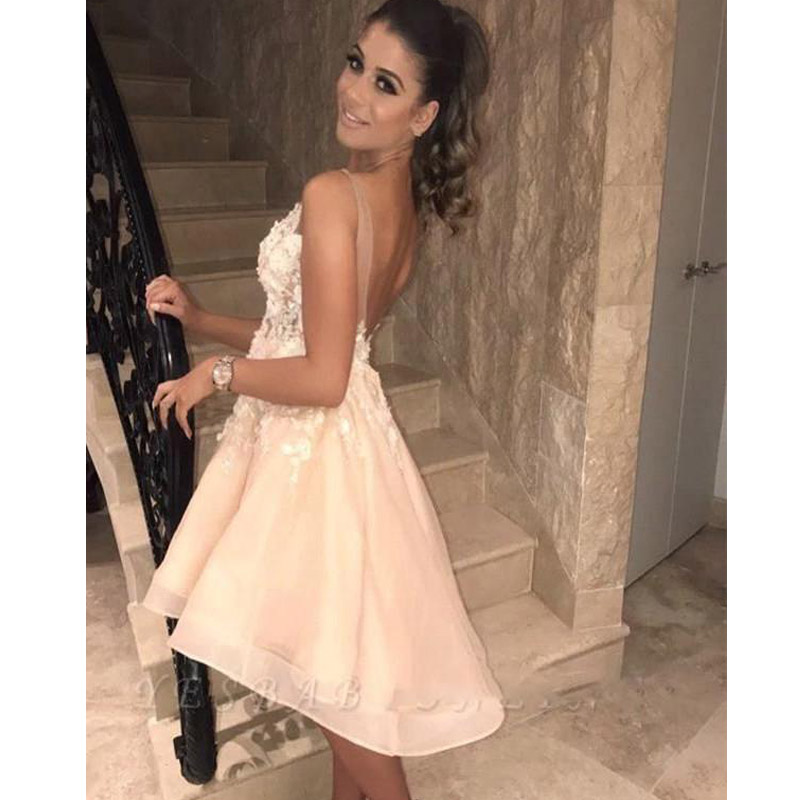 Sexy Backless Champagne Party Homecoming Dresses V Sheer Neck Straps 3D Floral Applique Cocktail Dress Formal Eevning Wear Custom Made