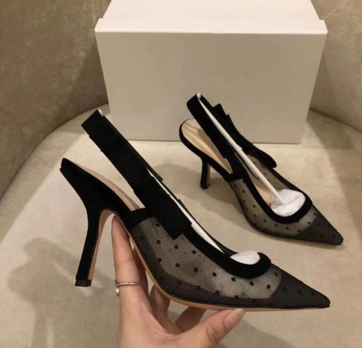 2020 Popular Summer Ladies Sandals Riband Metal decoration Peep Toes Ankle Strap Chunky Heel Shoes Party Sexy Fashion Ladies Shoes, Black
2020 Popular Summer Ladies Sandals Riband Metal decoration Peep Toes Ankle Strap Chunky Heel Shoes Party Sexy Fashion Ladies Shoes, Black