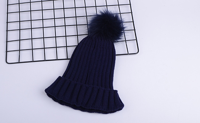 Fashion luxury designer Winter brand men beanie Bonnet women Casual knitting hip hop Gorros pom-pom skull caps hair ball outdoor, Beige
Fashion luxury designer Winter brand men beanie Bonnet women Casual knitting hip hop Gorros pom-pom skull caps hair ball outdoor, Beige
