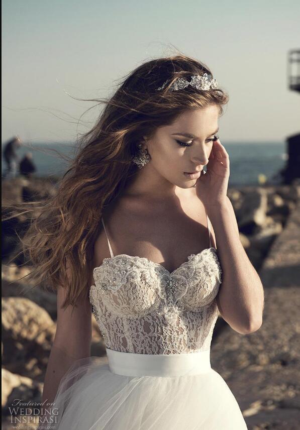 New 2020 Sweetheart Vintage Lace Beaded Wedding Dresses Spaghetti straps A-line Floor Length Bridal Dresses Simple Cheap Wedding Gowns