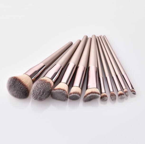 Champaign Gold Color Make Up Broshes Set 10pcs Brush Tools Wood Gandle Handle Cosmetics Brosses pour l'ombre à paupières Loose Powder Blush Dhl F