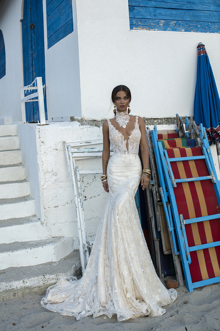Sexy Mermaid Wedding Dresses High Neck Lace Appliqued Bead Sweep Train Backless Beach Wedding Dress Boho Plus Size Bridal Gowns