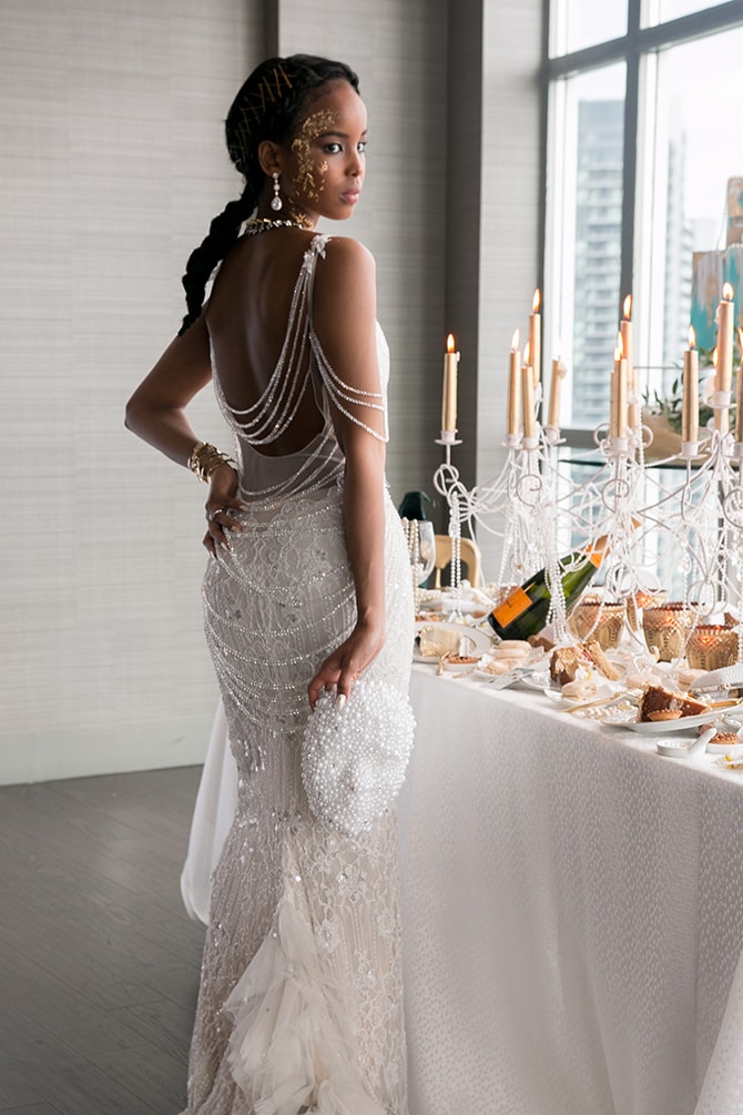 Dubai Luxury Arabic Mermaid Wedding Dresses Sheer V Neck Beading Tassel Bridal Gowns Criss Cross Back Appliques Sequins Wedding Dress