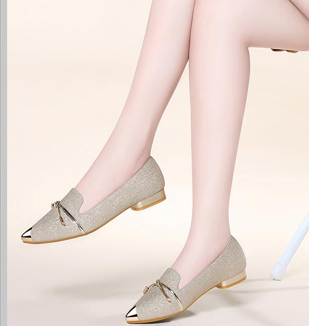 2019 Women's shoes in Spring and Autumn with New style Low heel pointed end bowknot@3006, Black
2019 Women's shoes in Spring and Autumn with New style Low heel pointed end bowknot@3006, Black