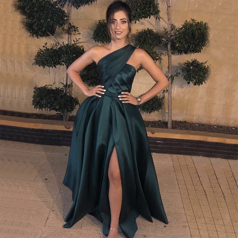 Green One Shoulder Sexy Satin Evening Dresses Sleeveless Ruched Simple Gowns Long Serene Hill, Black
Green One Shoulder Sexy Satin Evening Dresses Sleeveless Ruched Simple Gowns Long Serene Hill, Black